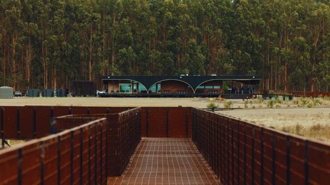 Tae Rak Cafe Aquaculture Centre 1