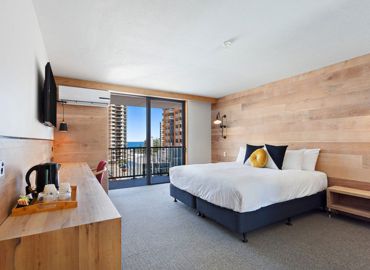 The Island Gold Coast Classic King Room 1024X683 1