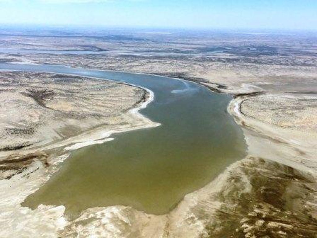 Flood Waters reach Lake Eyre!